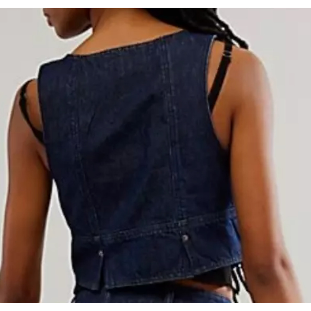 NEW FREE PEOPLE SCOUT DENIM CROPPED VEST TOP SZ 2 - Picture 5 of 10